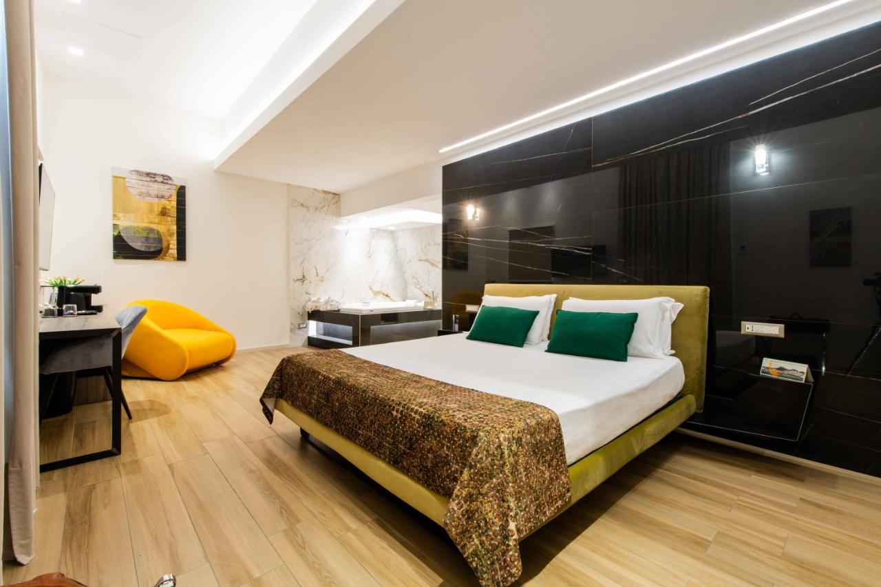 Municipio Luxury Suite - B&B Napoli