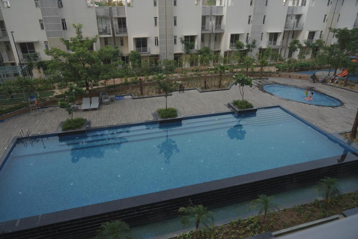 Luxury Suites Pari Chowk Expo Mart Jaypee Greens - Bed and Breakfast Greater Noida