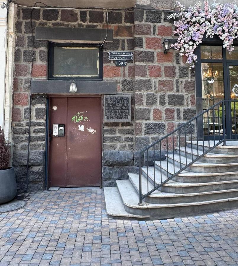 Apt in Yerevan Center Self Check-in - Chambres d'hôtes Erevan