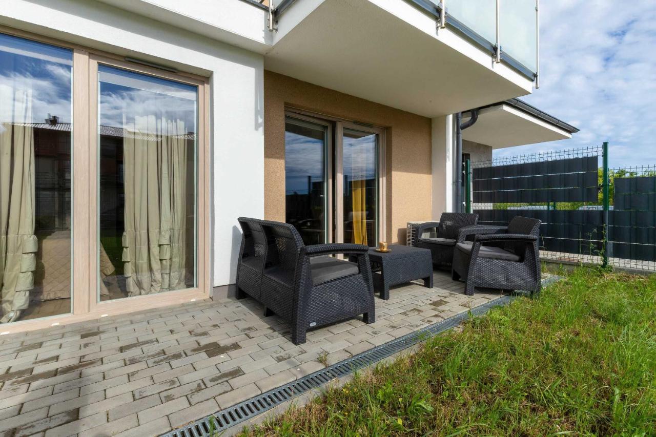 Ekskluzywny Apartament Blisko Morza z Ogródkiem i Klimatyzacją by Renters Prestige - Chambres d'hôtes Jastrzębia Góra