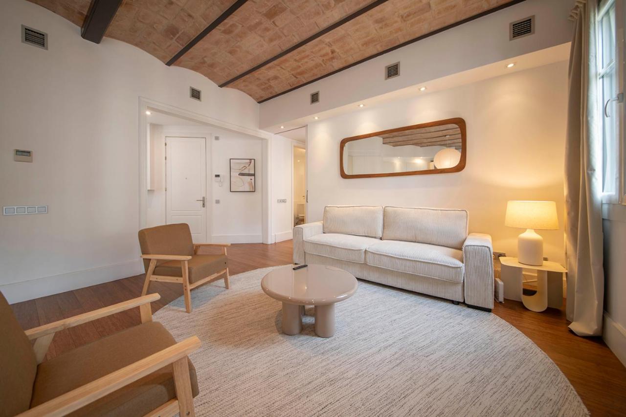 Apartamento de 2 dormitorios con balcón