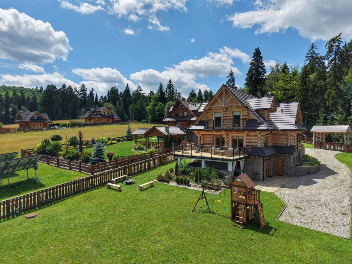 LK Folk Chalet dom z jacuzzi, sauną i dużym ogrodem w Pieninach - Chambres d'hôtes Łapsze Niżne