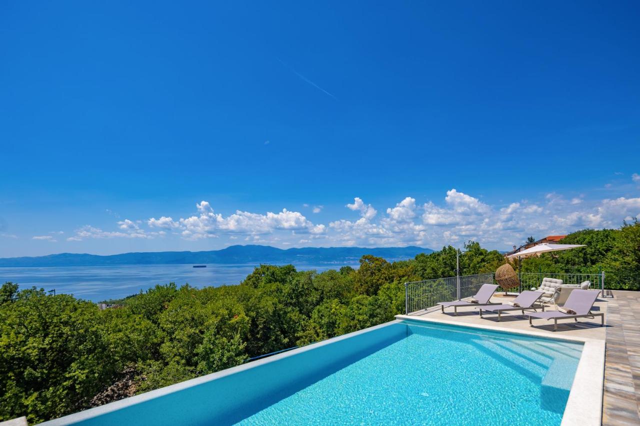 Holiday Home Elora Seaview Private Pool And Garden - Happy Rentals - B&B Kostrena