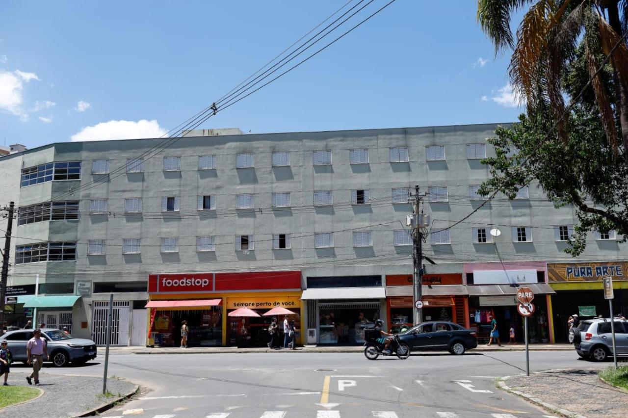 Apartamento 112 Pé na Praça 1 vaga Garagem 4 Hóspedes - B&B Poços de Caldas