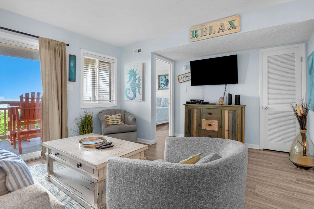 Barefeet Retreat by Oak Island Accommodations - B&B Caswell Beach