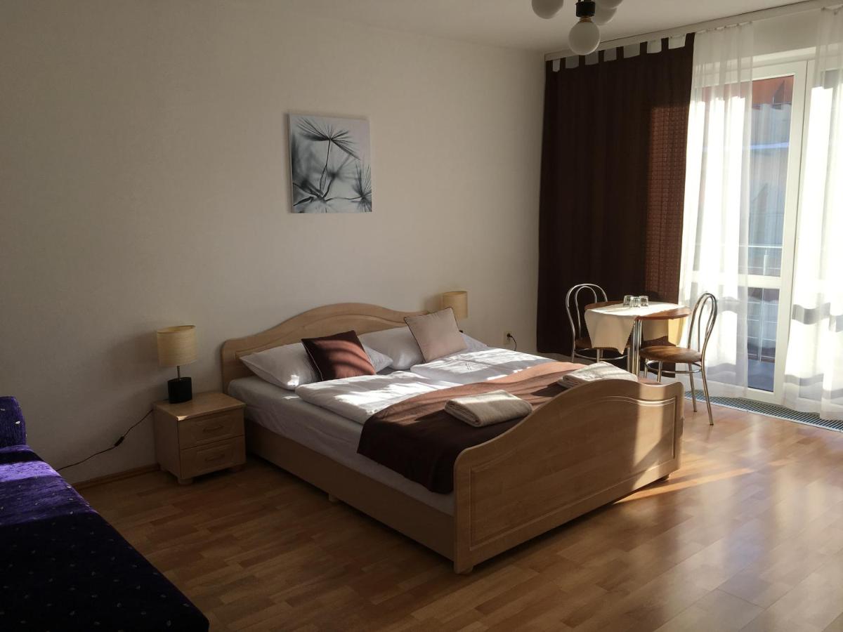 Doppelzimmer mit Balkon