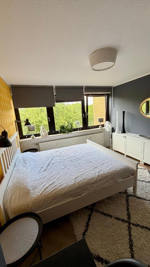 Modernes privates Gästezimmer in Hannover mit eigenem Bad & Terrassen Nutzung in Wohnung - Ferienwohnung Hannover