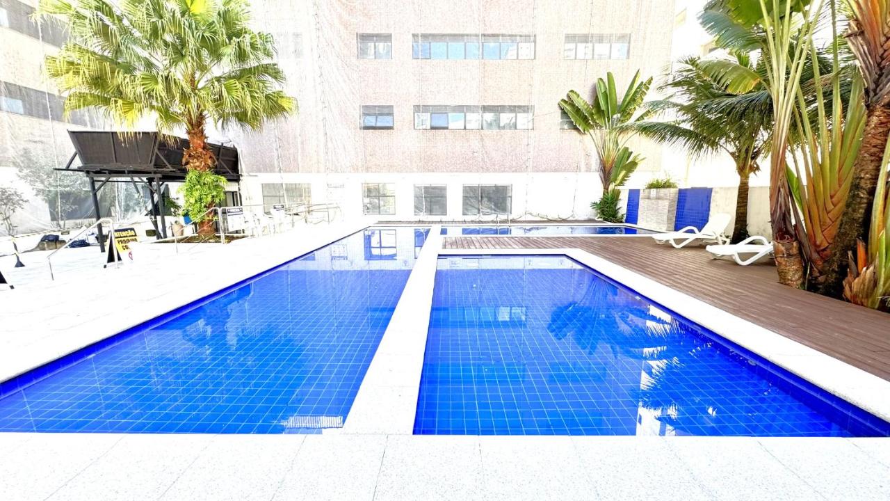 Flat 50 Metros Mar na Praia das Pitangueiras - Ar Condicionado, Churrasqueira e Piscina - 6 Pessoas - Ferienwohnung Guarujá