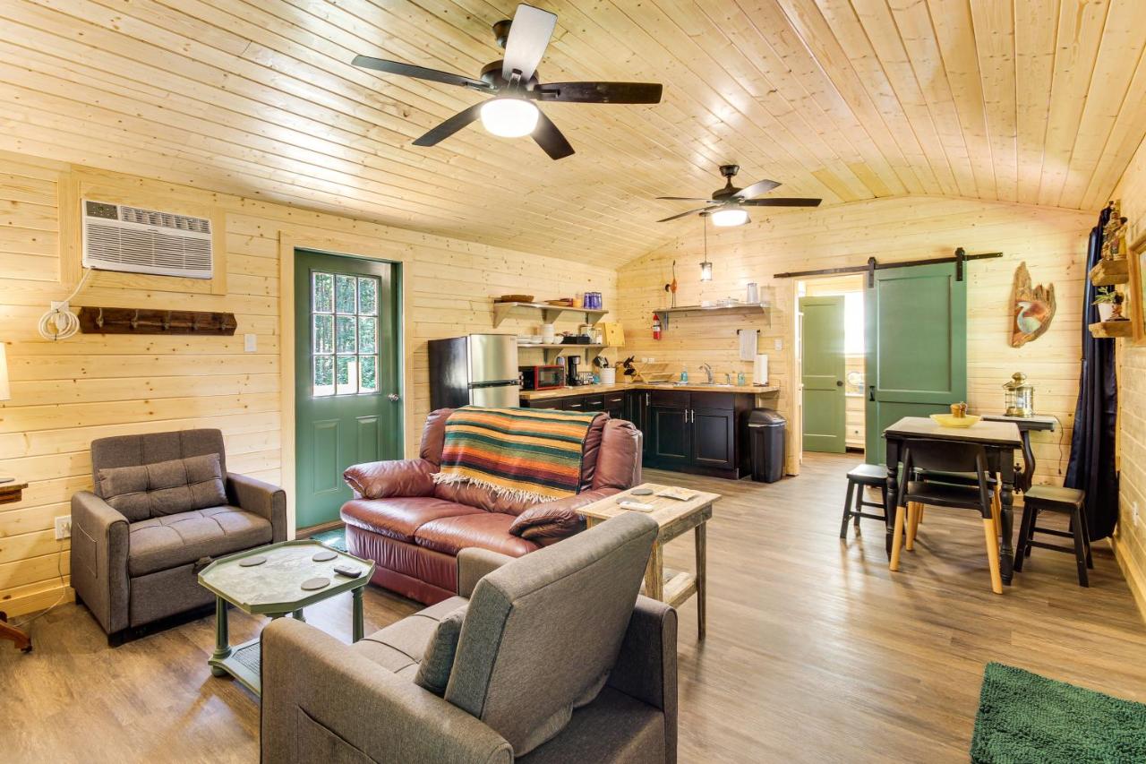 Cabin is 2 Miles From Bogue Chitto State Park - Bed and Breakfast Franklinton