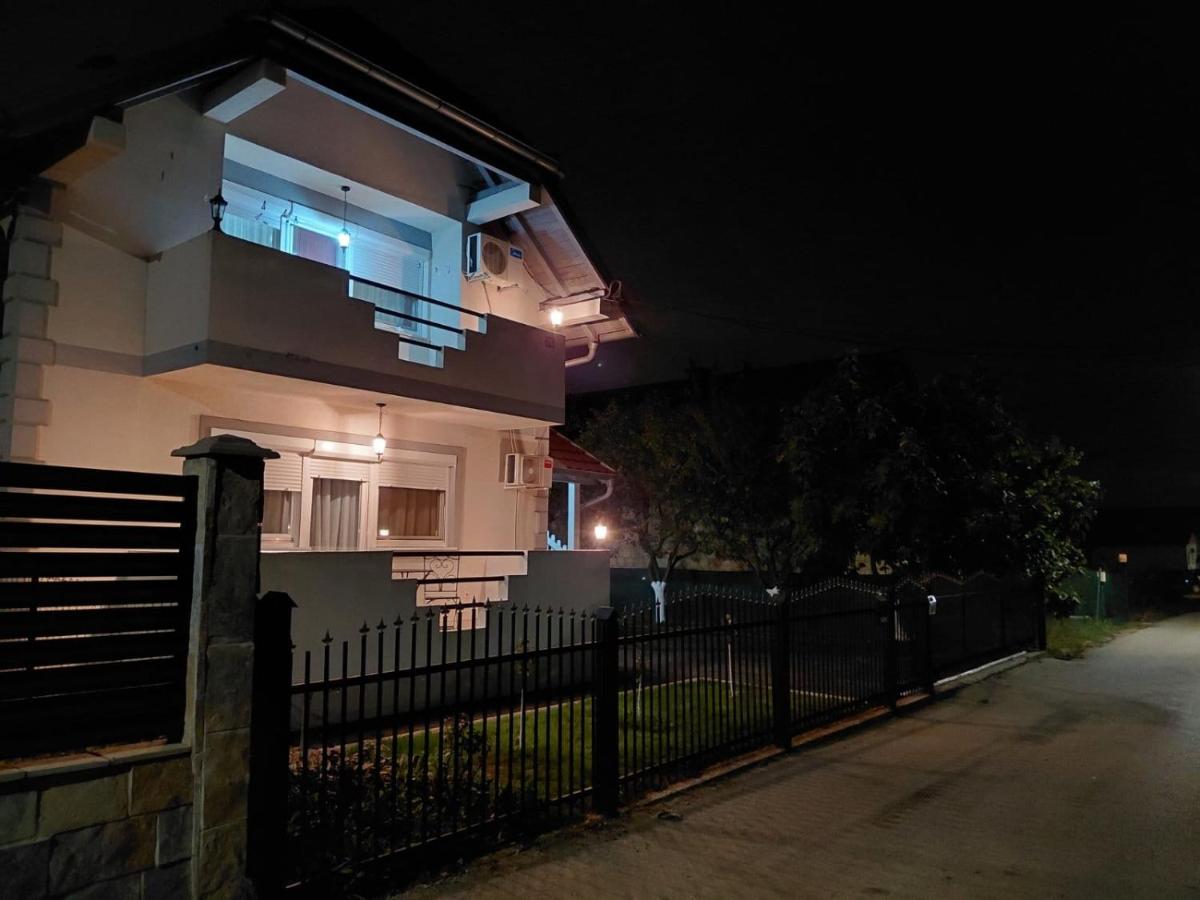 Airport Apartment - B&B Surčin
