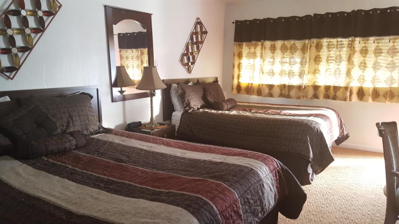 Zimmer mit 2 Queensize-Betten