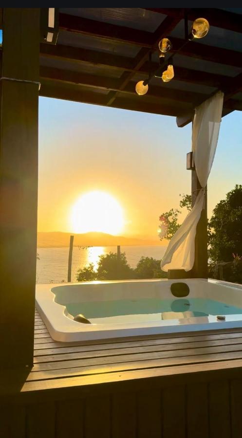Pousada Mirante do Sol-Vista Exuberante com Spa - B&B Governador Celso Ramos