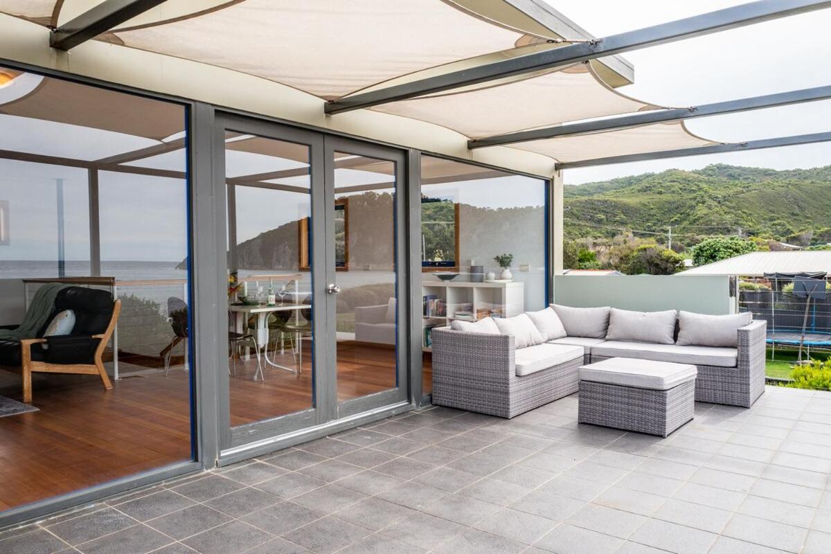 Unique beachfront retreat w panoramic sea views - Bed and Breakfast Sisters Beach