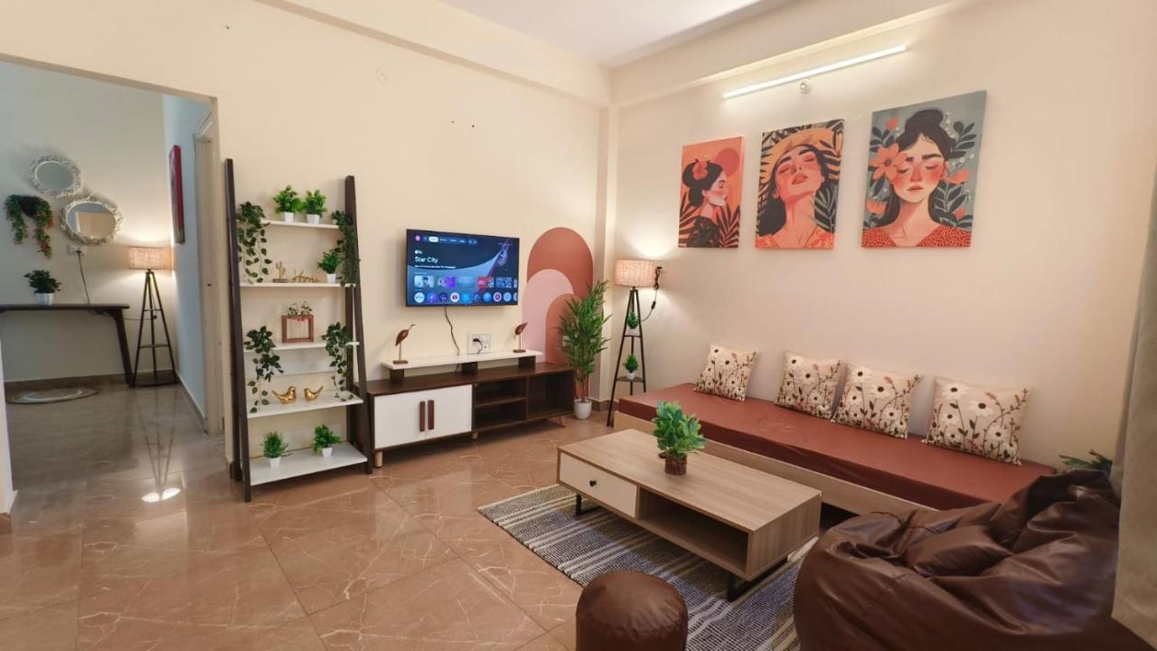 Urban Boho Retreat - Spacious 2 & 3BHK Apartments near KR Puram - B&B Bengaluru
