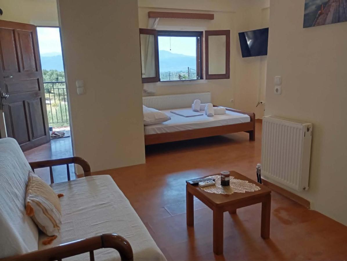 villa vitta - bellissimo villagio - B&B Kastráki