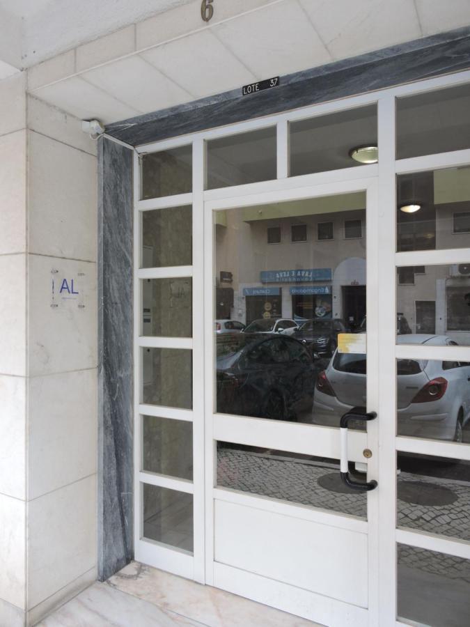 Comfort Rooms Near Lisbon Airport - Carlotta Living - Chambres d'hôtes Lisbonne