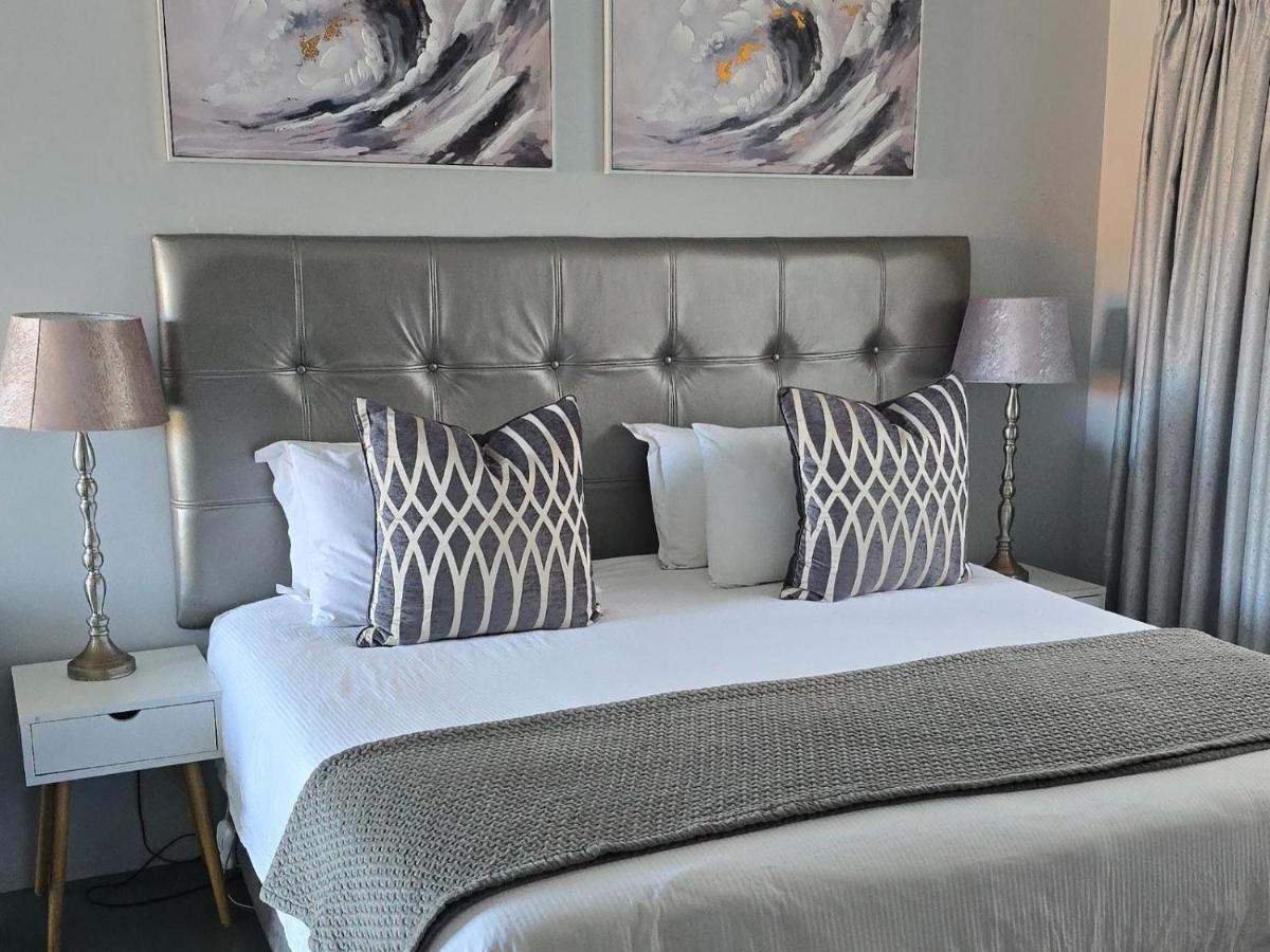 Luxus Zimmer mit Kingsize-Bett