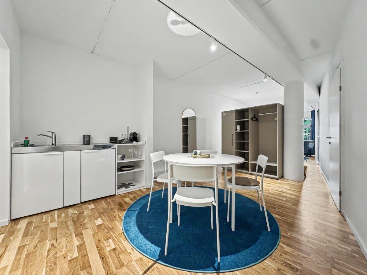 Studio mit Bergblick