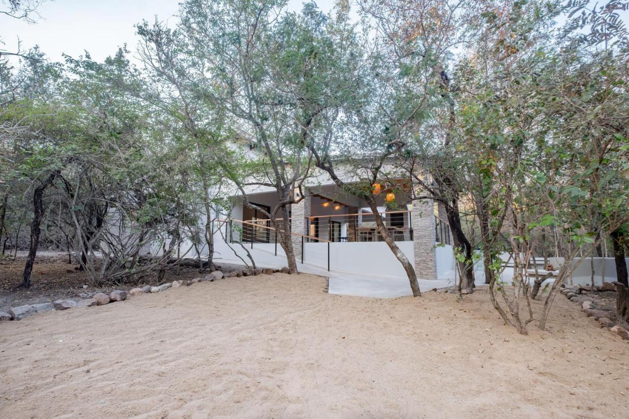 Yanas Luxury Villa - B&B Marloth Park