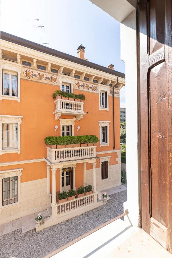 Residenza Sirtori Free Parking AC Ponte Pietra - Chambres d'hôtes Vérone