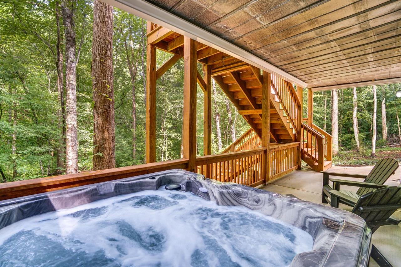 Cabin Retreat w/ Hot Tub Near Downtown Helen! - Ferienwohnung Helen