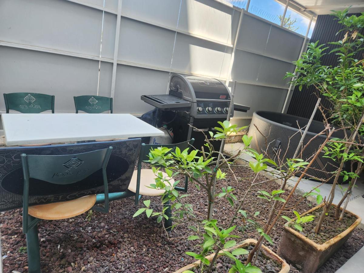 OSHER Simple house - B&B Nahariya