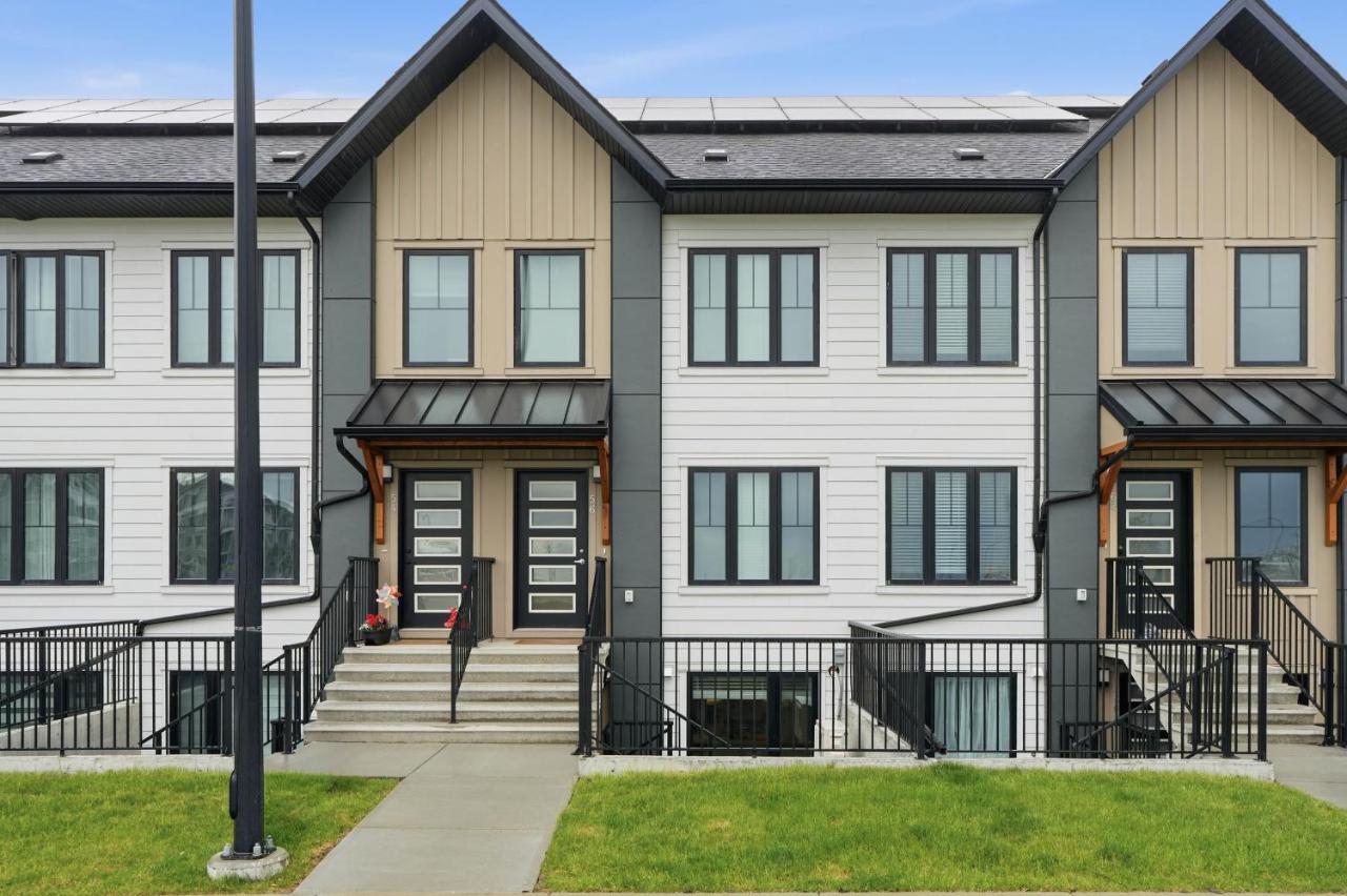 New Modern 1Br Condo Near Airport - B&B Calgary