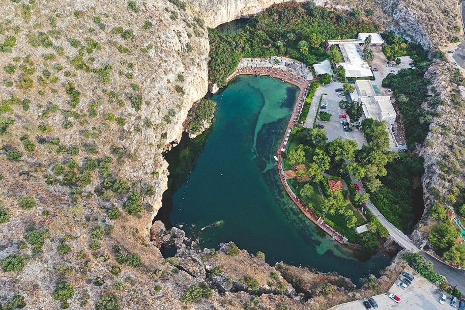 The HostMaster KAIRI Living Vouliagmeni - Chambres d'hôtes Athènes