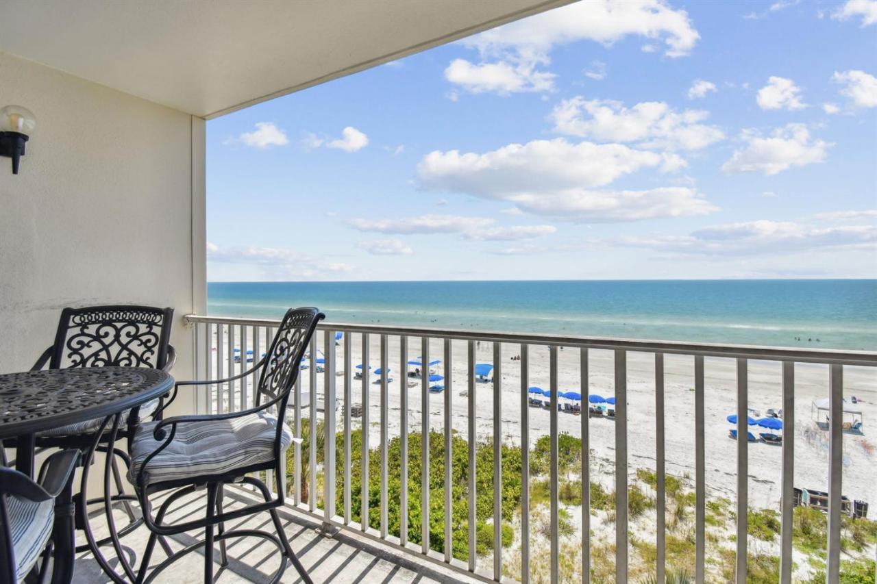 Cali-Coastal Luxe Oceanfront Condo at Beach Palms - B&B Clearwater Beach