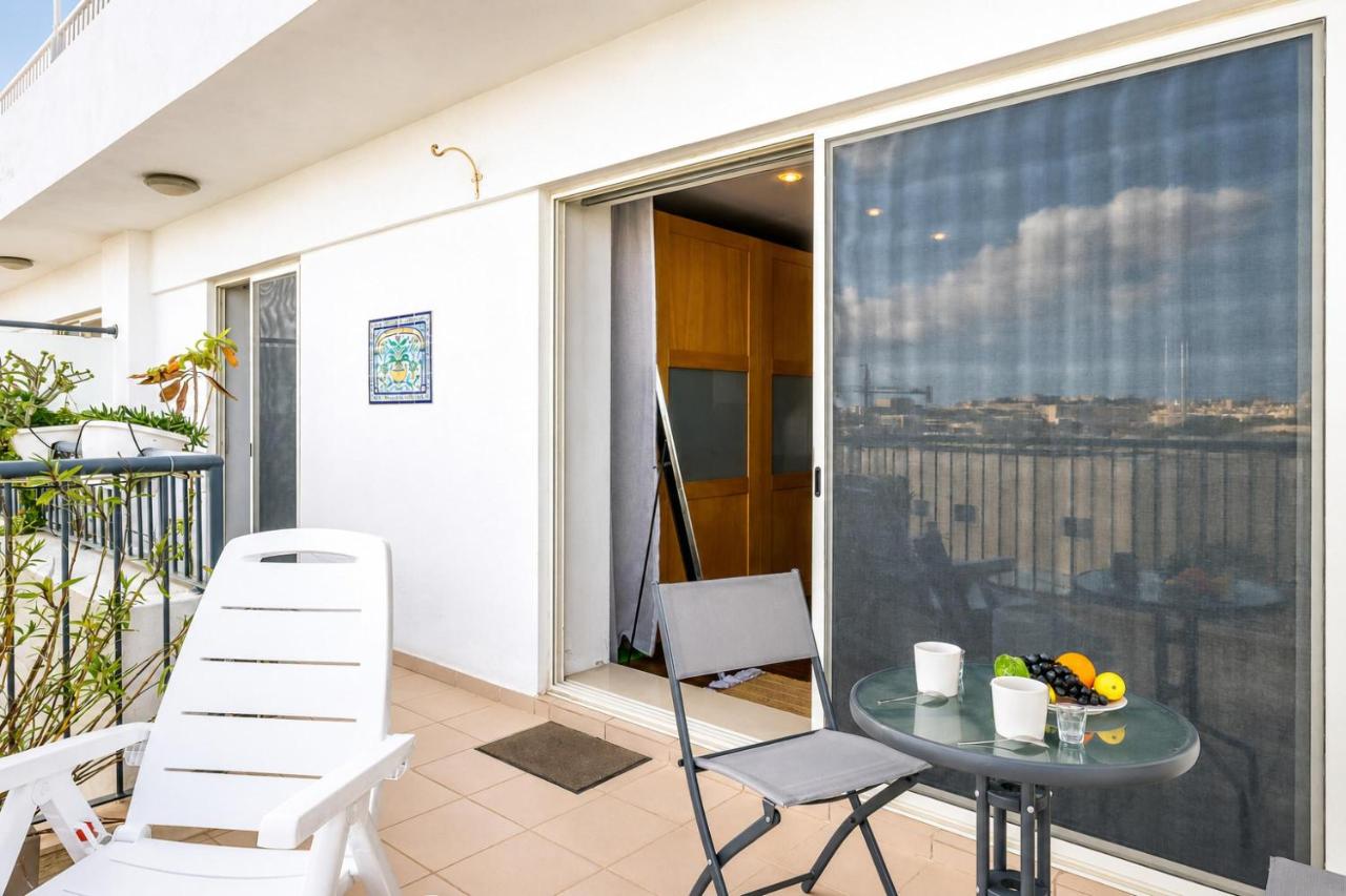 Modern and comfortable apart Savoy Garden - Happy Rentals - Chambres d'hôtes Gzira
