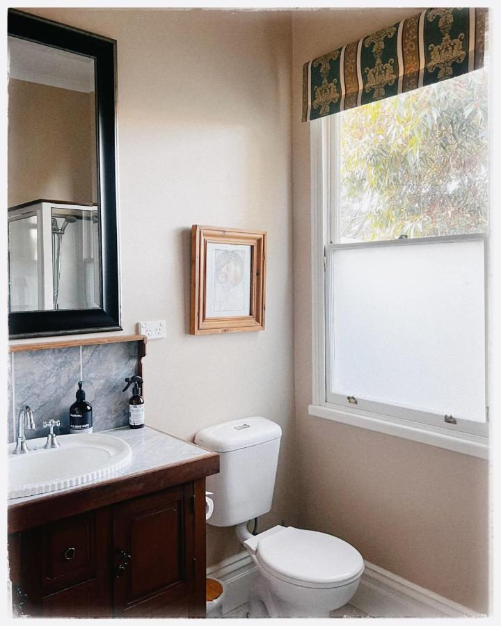 Queen Room with Garden View