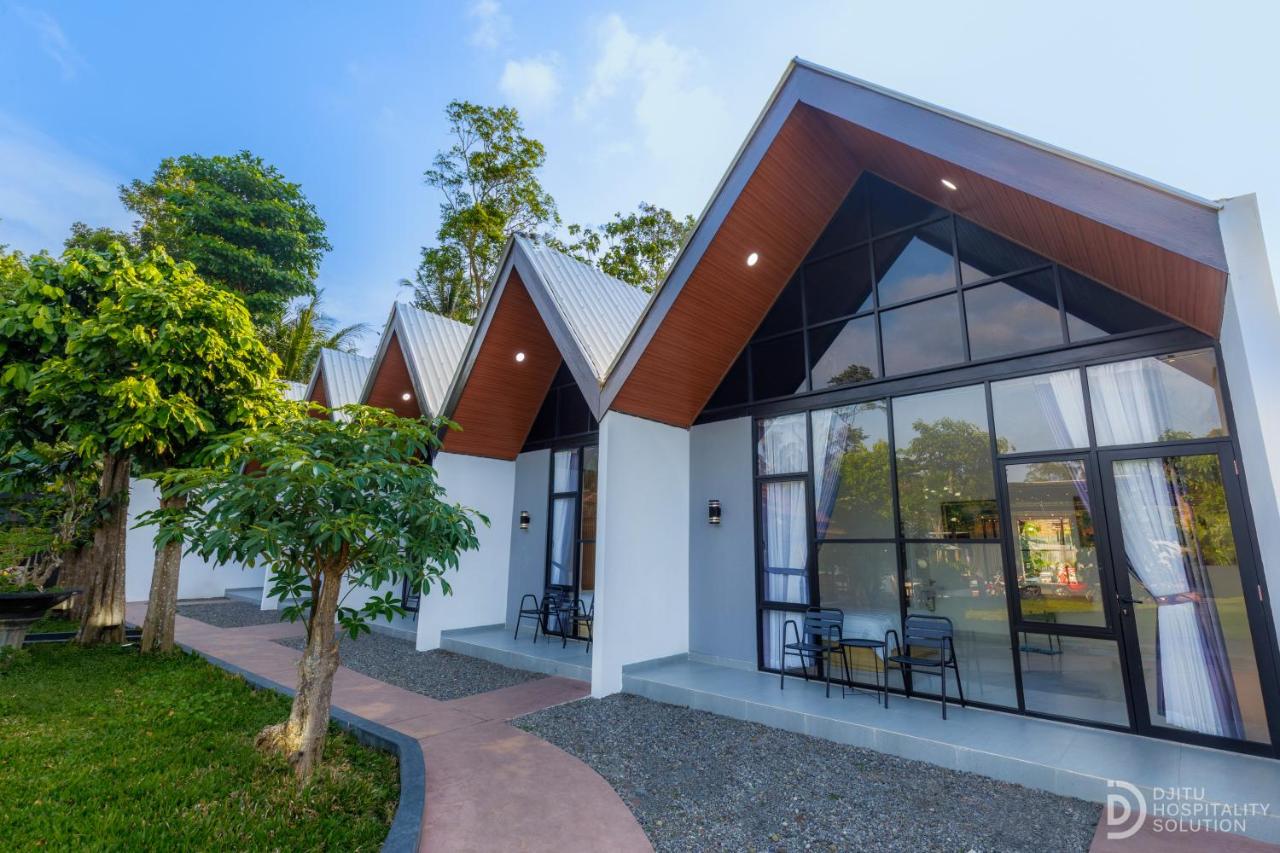 Alenay Resort Kulonprogo - B&B Brosot