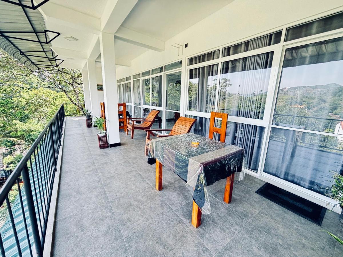 Elegant Home Stay - B&B Ella Town