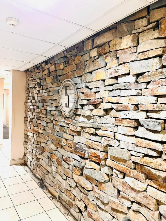 iNtsika Boutique Modern Johannesburg CBD Apartment - B&B Johannesburg