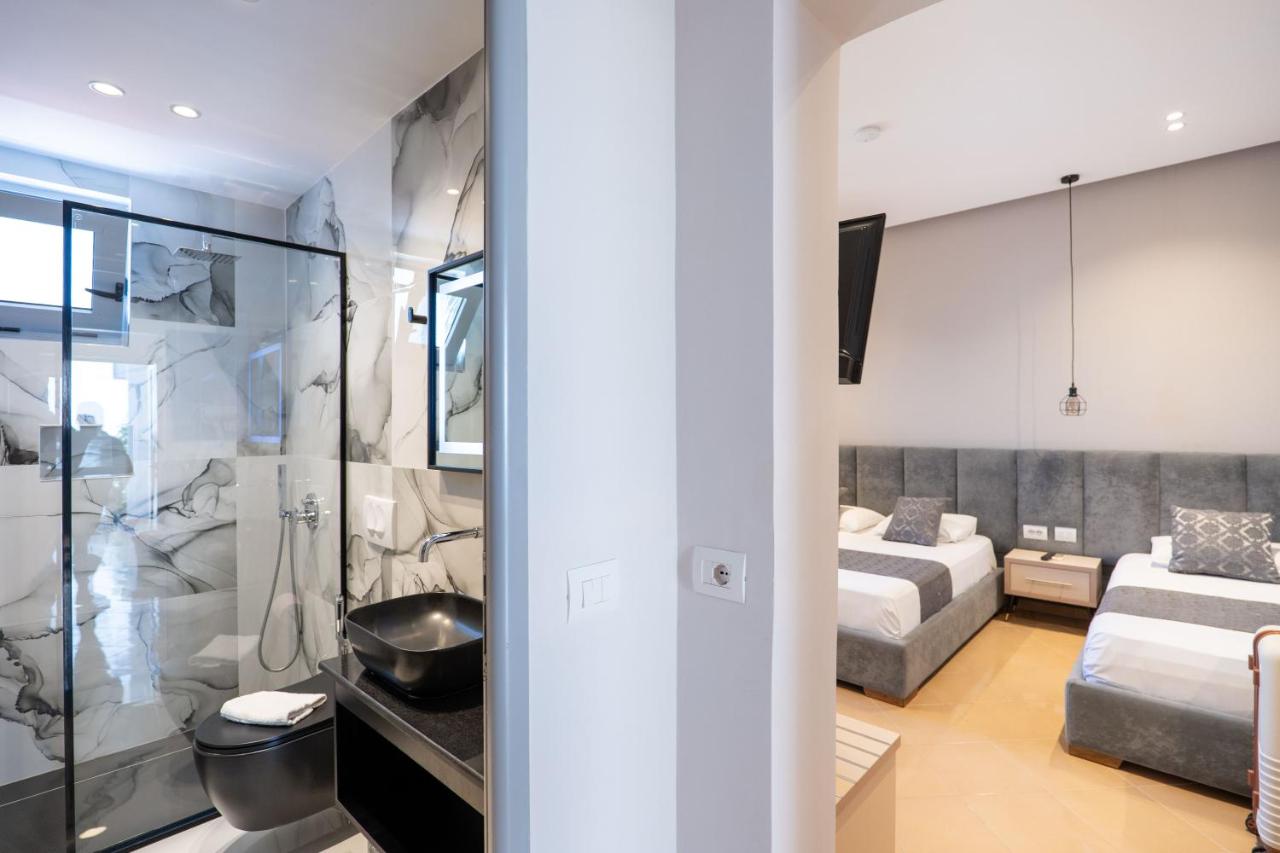 Chambre Triple Supérieure avec Balcon