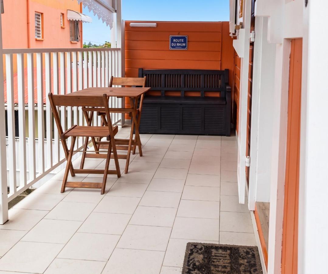 Studio confortable à Sainte-Suzanne, 20 m², balcon - B&B Sainte-Suzanne