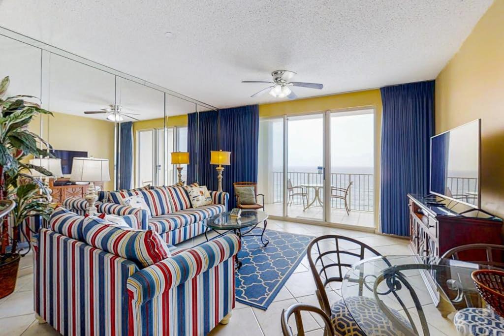 Majestic Sun A806 Beachfront Views & Pool Fun - B&B Destin
