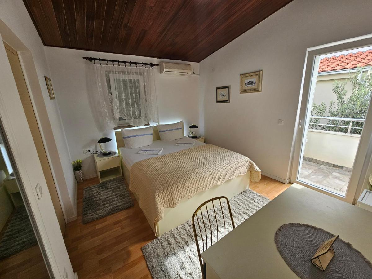 Deluxe Double Room with Balcony and Sea View