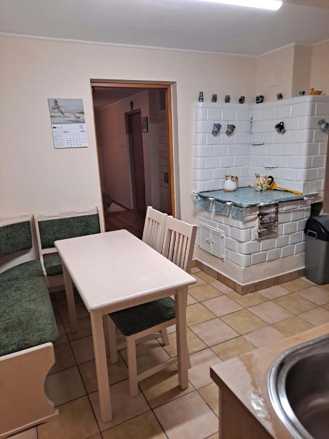 Biebrzańska Zagroda dom babci - B&B Dolistowo