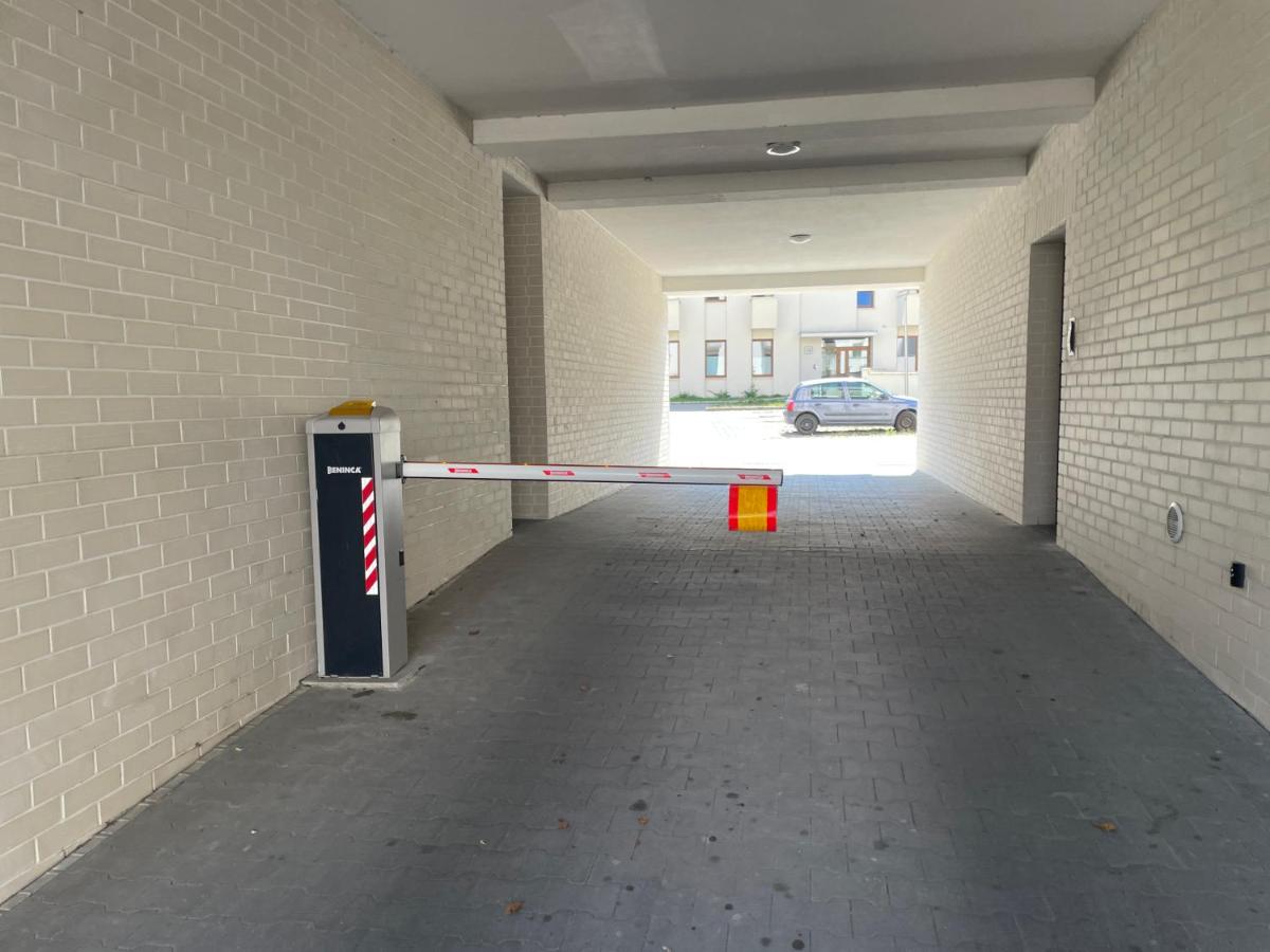 Komfortowy Apartament Antrejka z miejscem parkingowym - Ferienwohnung Gniezno