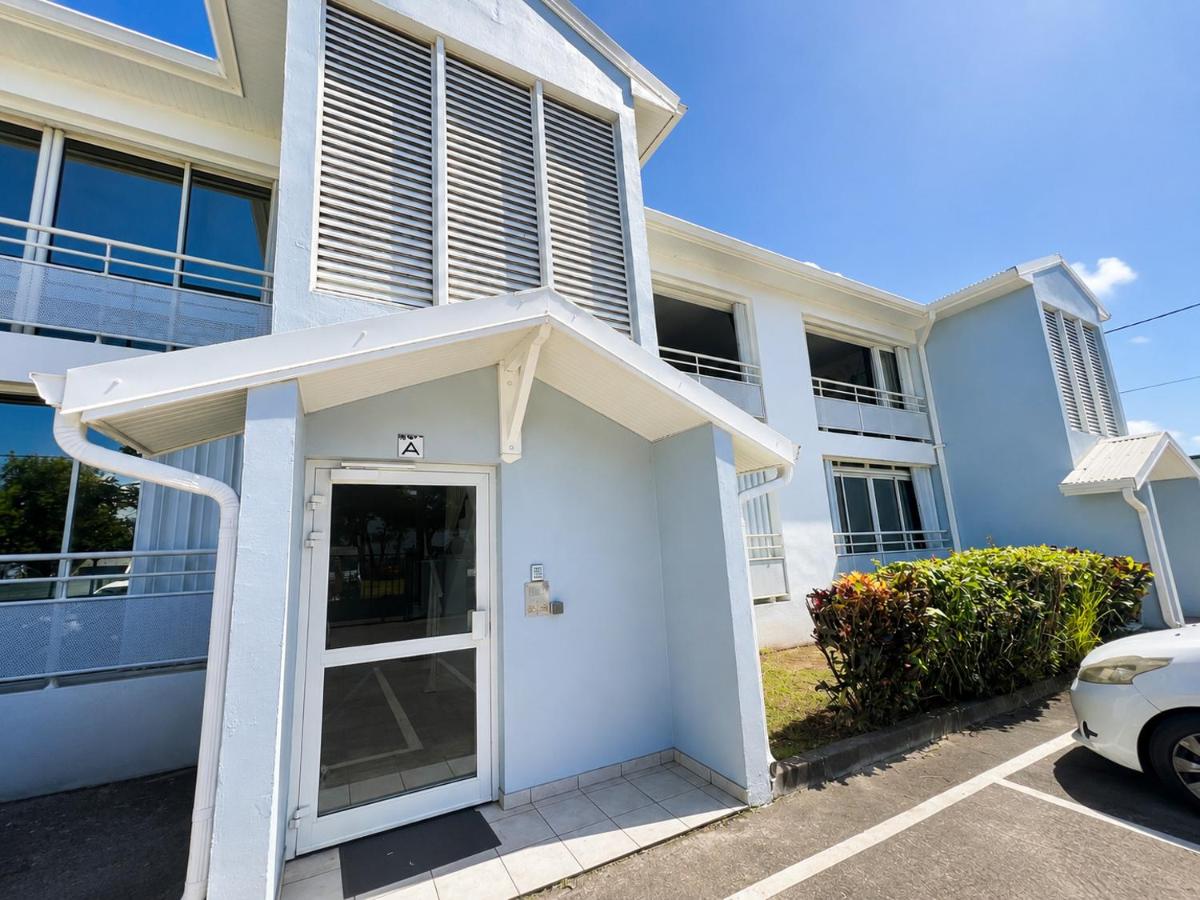 Diam's Paradise deux formules de séjour Face Plage avec Parking sécurisé au Cœur du Diamant - Ferienwohnung Le Diamant