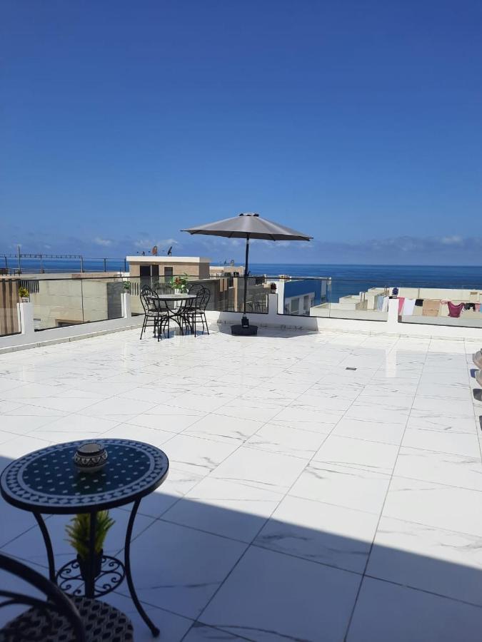 Rooftop Apartment With Beautiful Seaview - B&B Kenitra