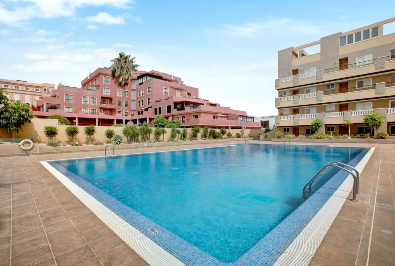 La Perla con piscina y garaje by Médano Rentals - Chambres d'hôtes El Médano