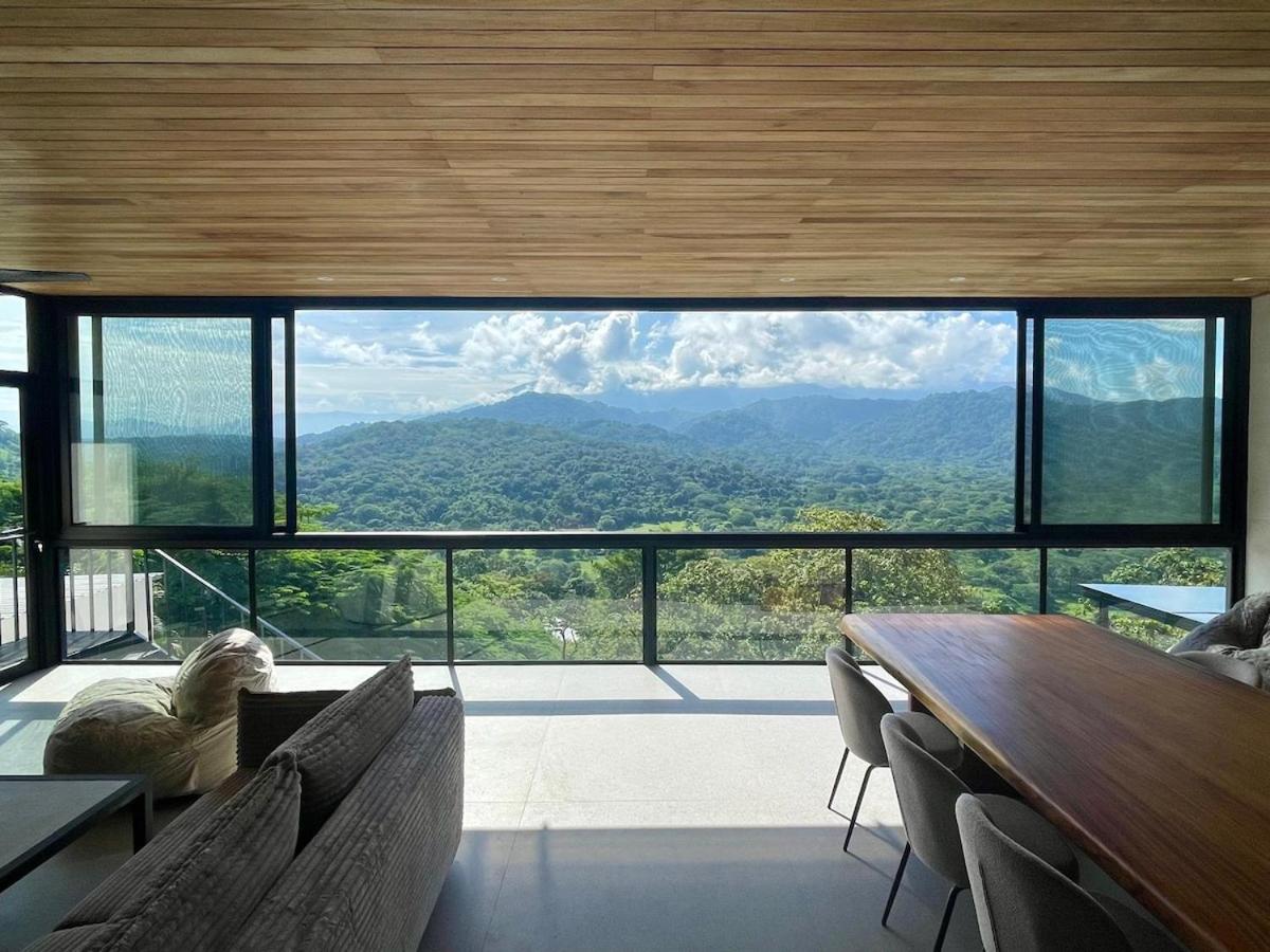 Casa Blanca Home with View - B&B Capulín