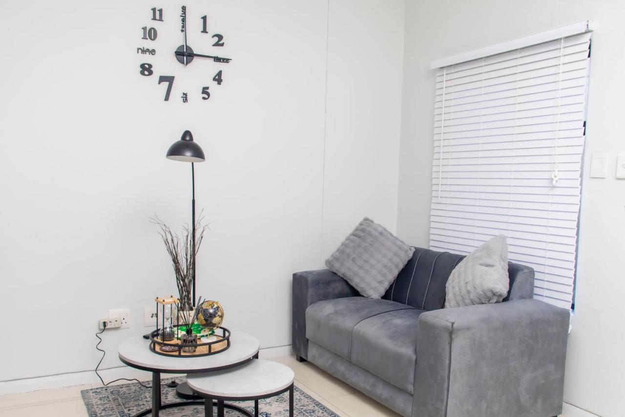 Urban Park Escape Modern Umhlanga Stay - Ferienwohnung Durban