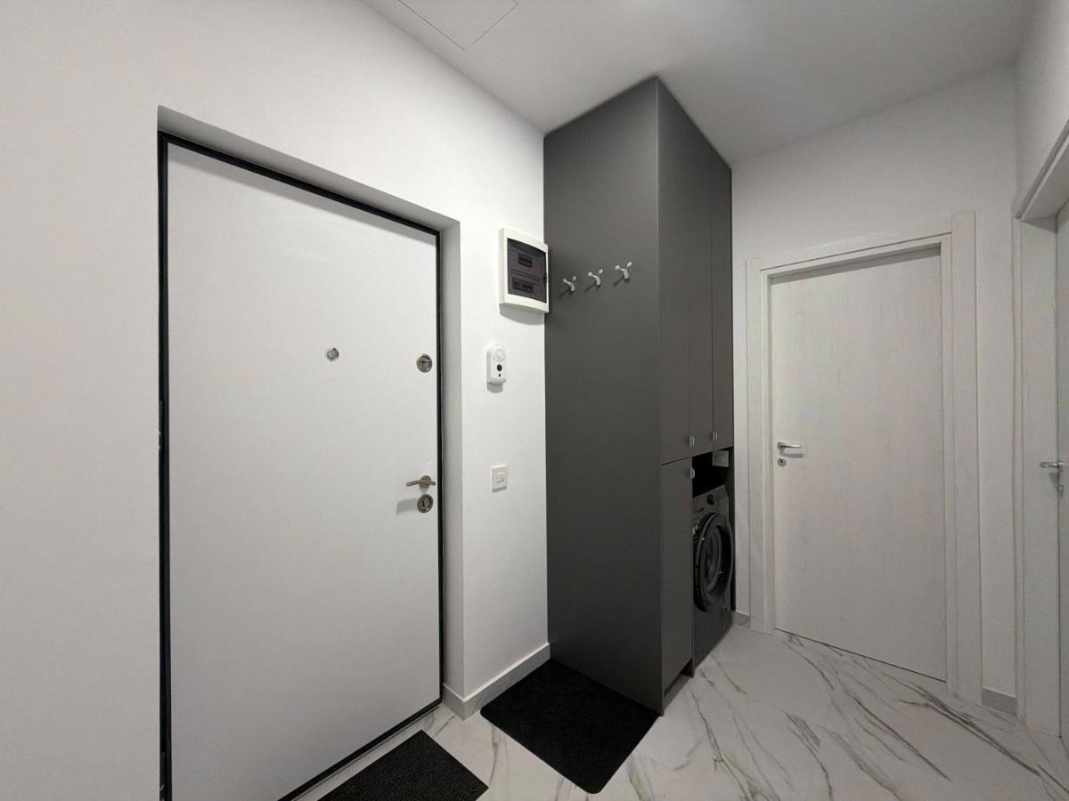 Residence 56 - Luxury Terrace Suite, 5 Min Metro - Ferienwohnung Bukarest