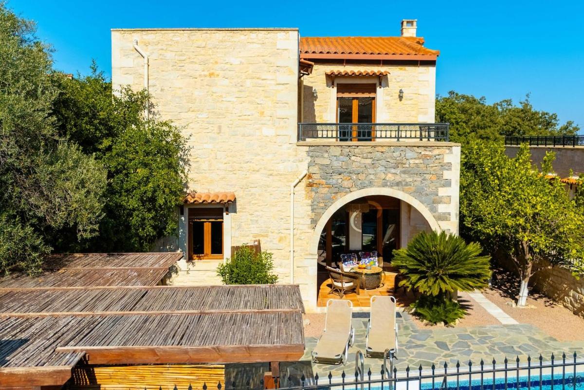Villa Eros - Peaceful Escape, Private Pool & Views - B&B Prinés