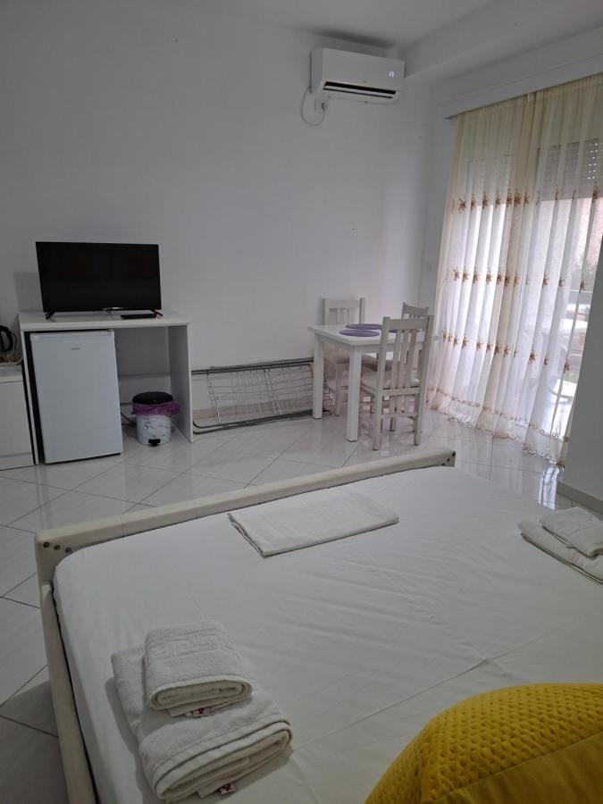 Estudio con balcón