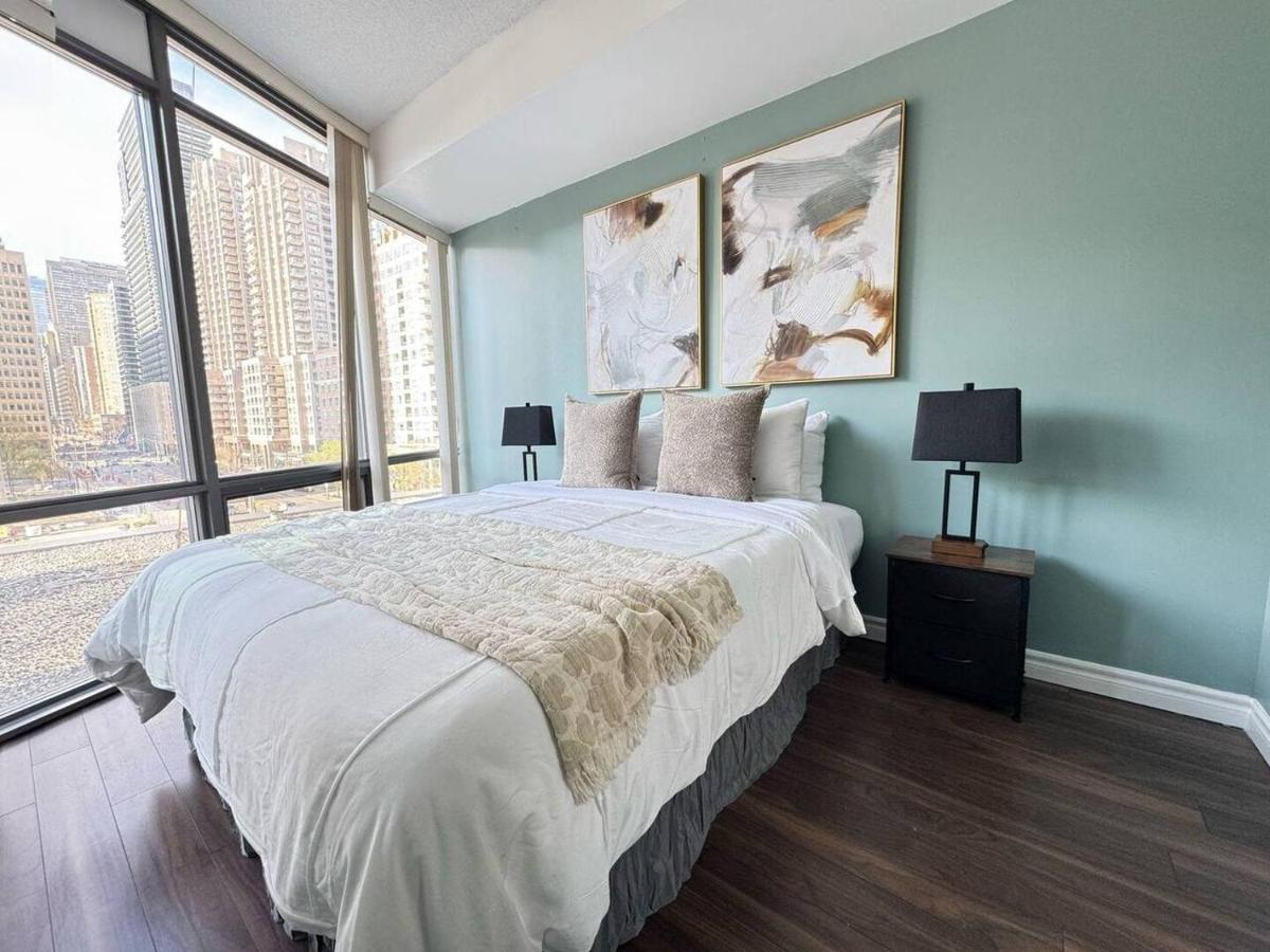 Brightly Lit Suite Centrally Located UofT TMU - Ferienwohnung Toronto