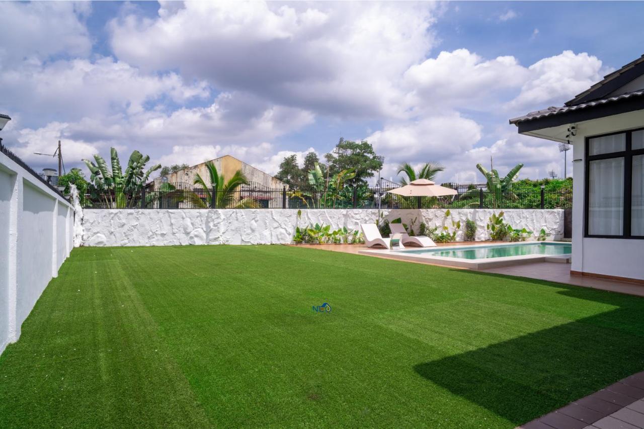Bali Style Pool Villa at Delima near JB Mount Austin by NEO - B&B Johor Bahru